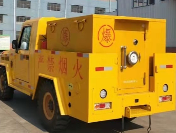 黄岩凯龙爆破器材运输车：保障爆破任务的安全运行